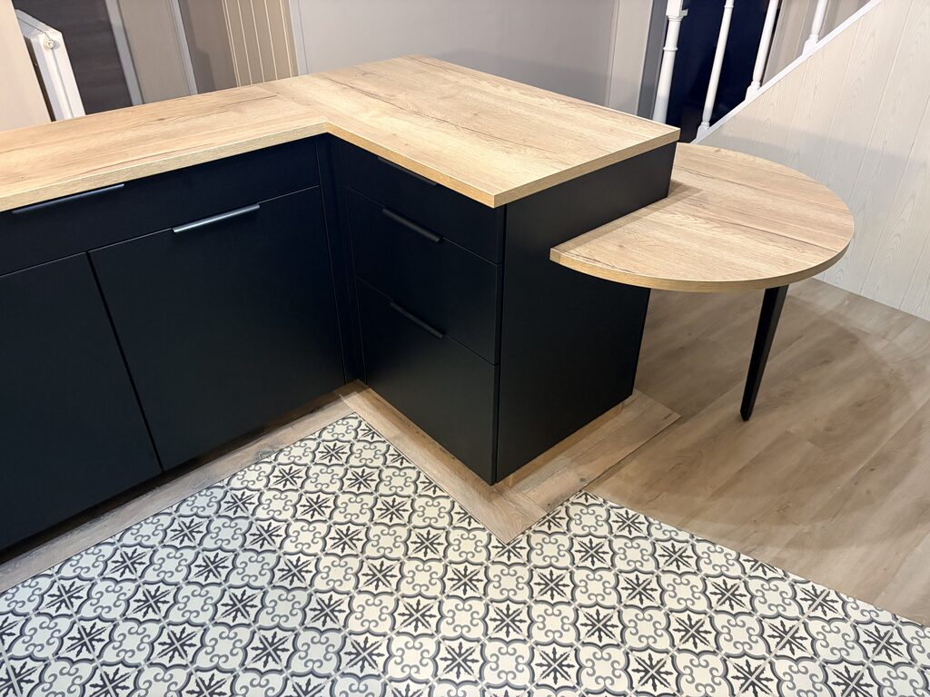 Cuisine noir et bois